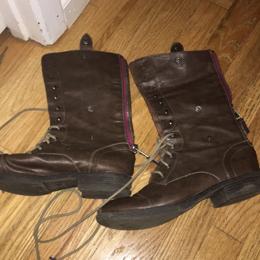 combat boots